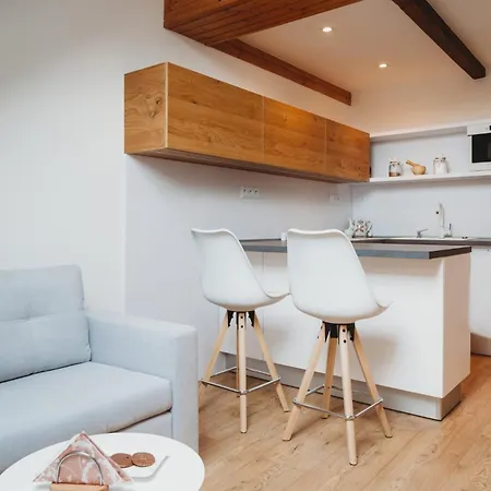 Loft In Old Town - Ac & Netflix 公寓 *