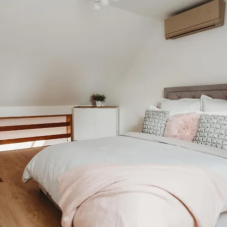 公寓 Loft In Old Town - Ac & Netflix
